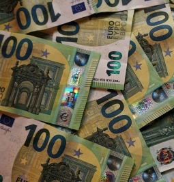 MENAS BŪTI TURTINGAM (Asmeniniai finansai - valdymo priemonės, įrankiai, galimybės)  (prof. dr. Gintaras Černius) (6 ak. val.)