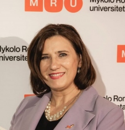 UGDOMOJO VADOVAVIMO GALIA ORGANIZACIJOS SĖKMEI (dr. J. Gečienė) (8 akad. val.) 